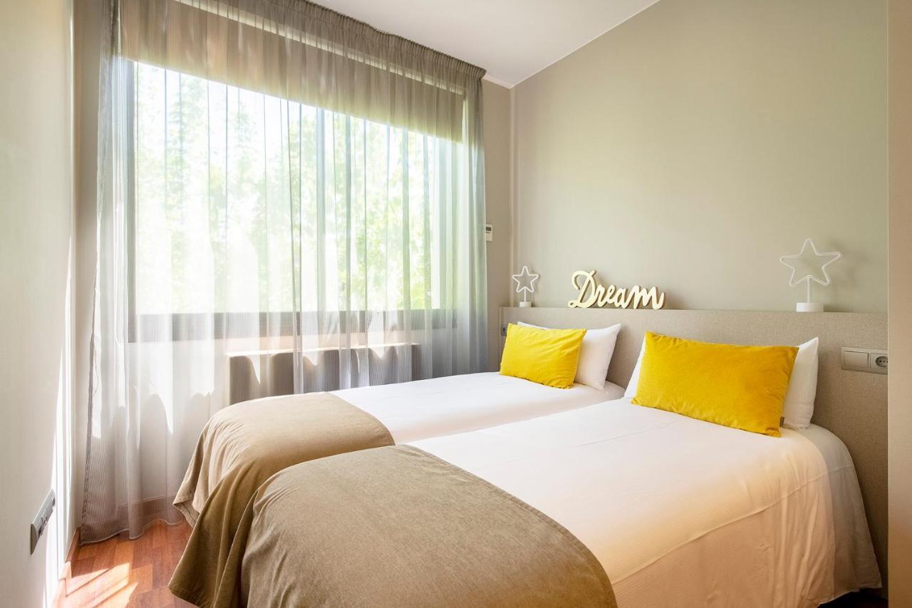 Up Rooms Баньолас Екстер'єр фото